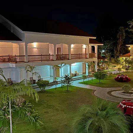 Hotel Earth Light Sauraha-3